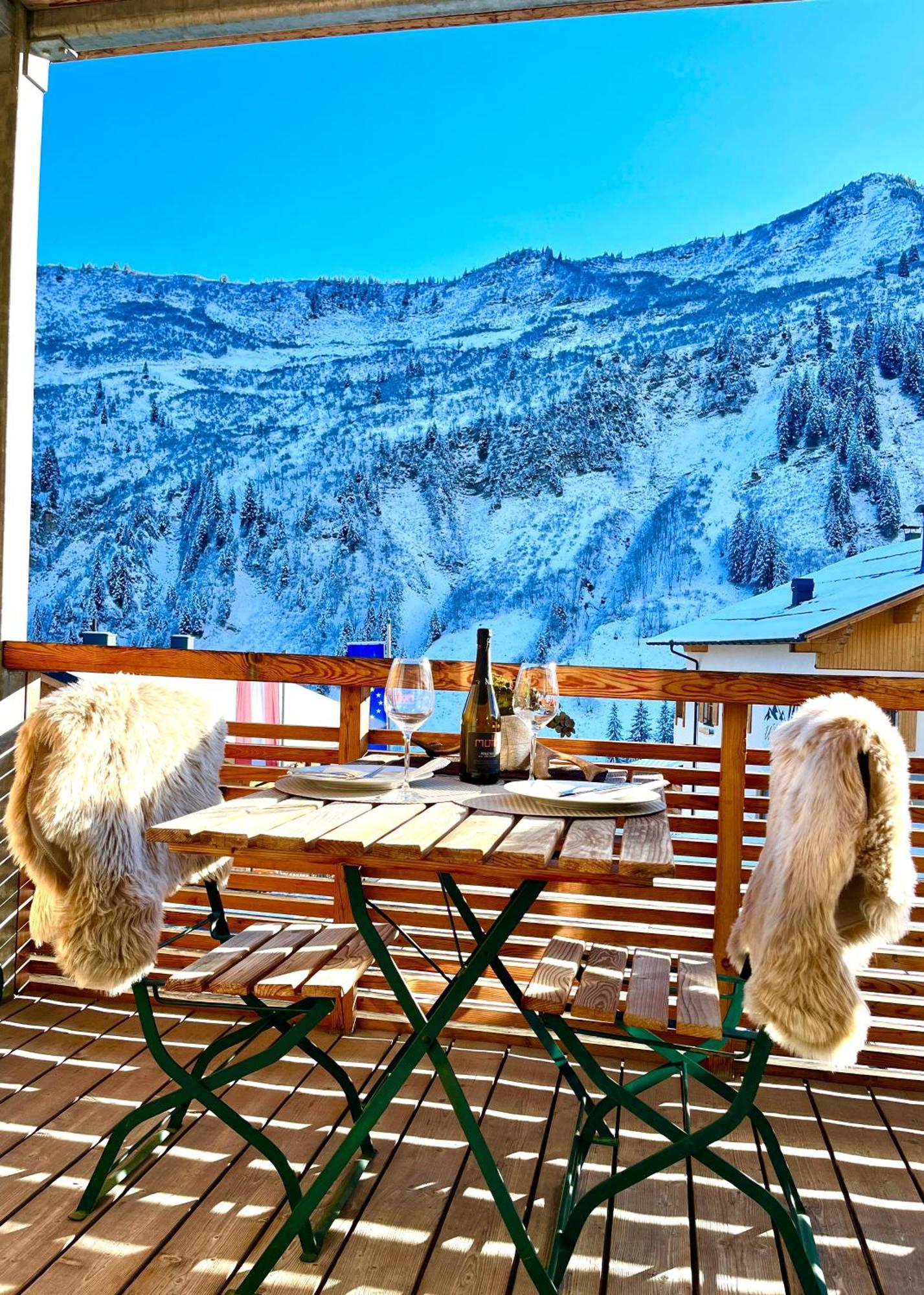 Sonniges Bergblick-Appartement Damuels Kültér fotó
